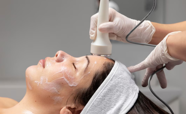 Косметолог в Казани — записаться на прием к врачу в медицинский центр "Звезда", цены услуг косметологии в платной клинике