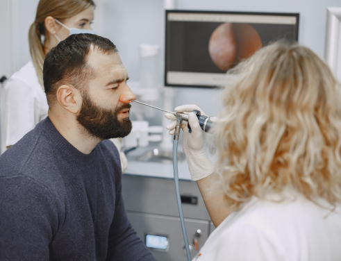 Отоларинголог (ЛОР) в Казани — записаться на прием к врачу в медицинский центр "Звезда", цены услуг отоларингологии в платной клинике