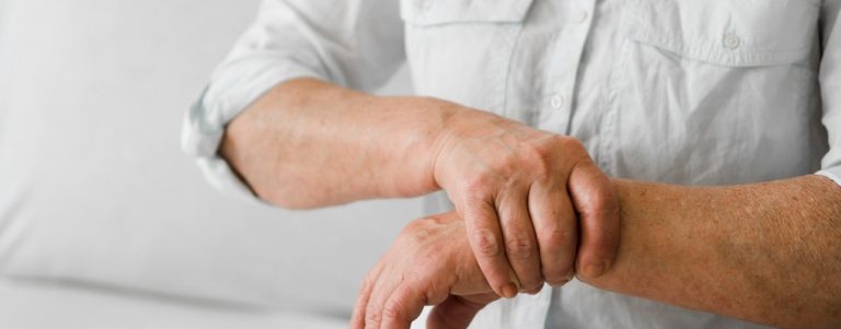 Болезнь Бехтерева - причины, симптомы, лечение у женщин и мужчин